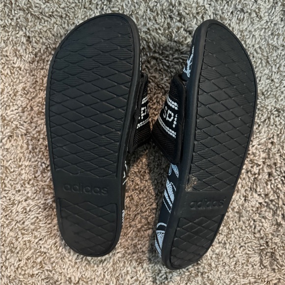 Adidas slides - Picture 3 of 3
